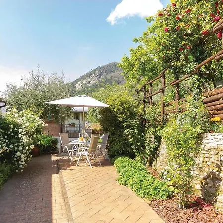 Casa Delle Camelie 펜션
